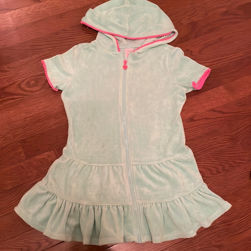 Cat & Jack cover up size 5/6